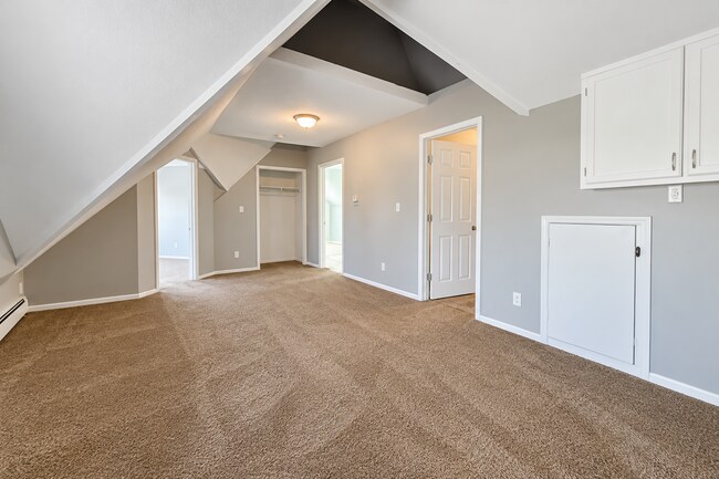 783 6th St E Unit 4