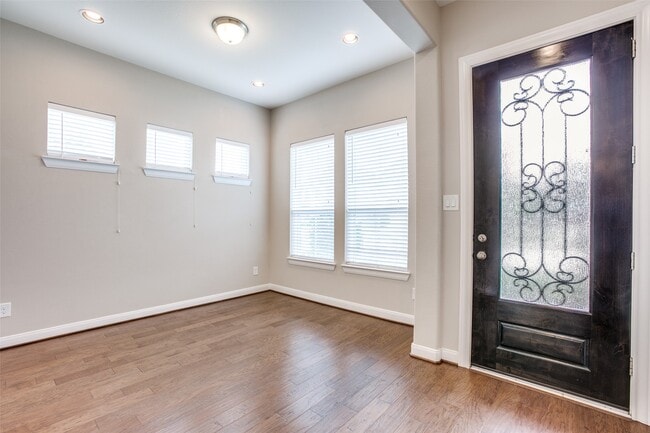 Photo - 22503 Miramar Bend Dr