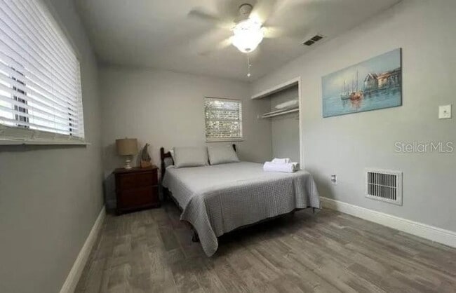 Photo - 709 W Bayshore Dr