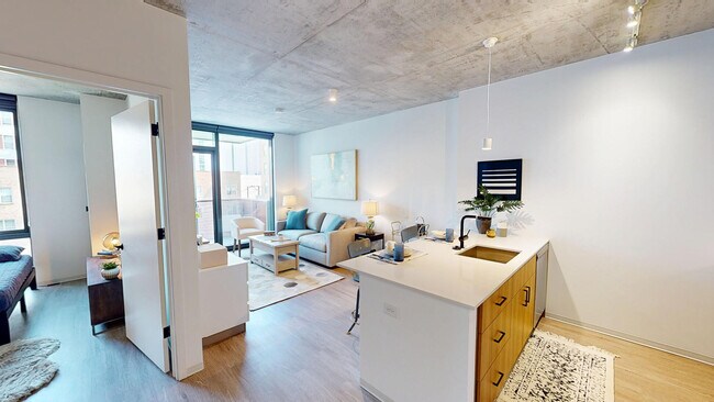 Photo - 1619 S Michigan Ave