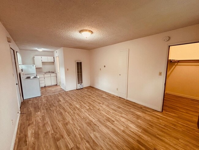 Photo - Buchanan-4 plex Unit 9420