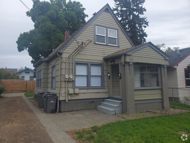 Building Photo - Rent Ready For New Tenants!! 1 Bed, 1 Bath... Rental