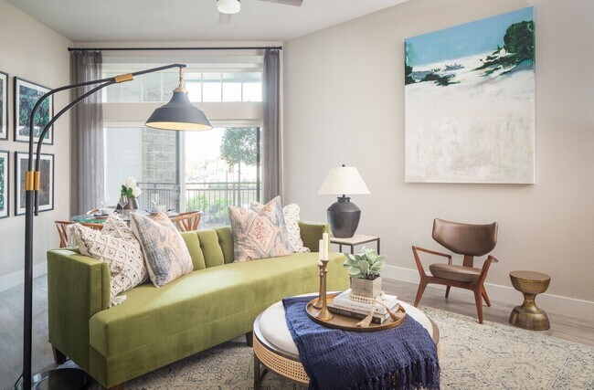 Photo - Move Smarter – Up to 2 Months Free + Low $... Unidad BMP