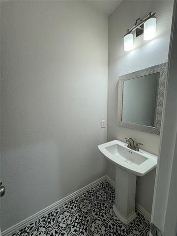 Photo - 633 Somerset Dr