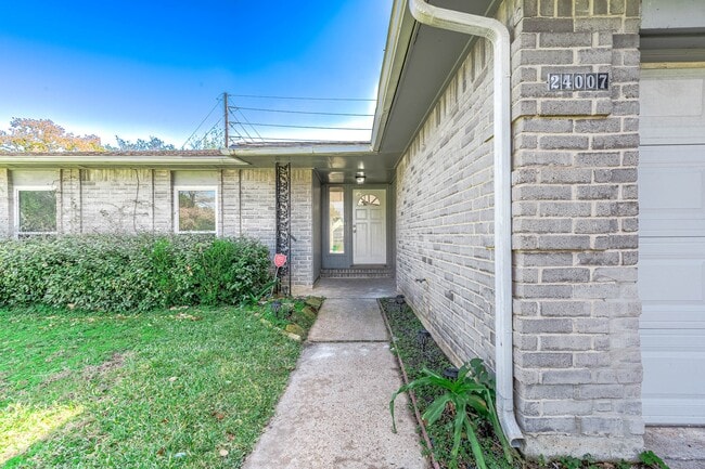 Photo - 24007 Pepperrell Pl St