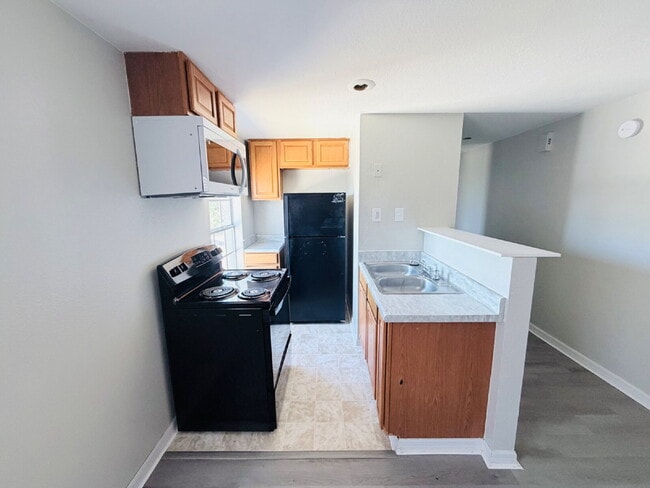 Photo - "Cozy 1-Bedroom Retreat in Haines City – Modern Comfort in 432 Sq Ft!" Unidad 4