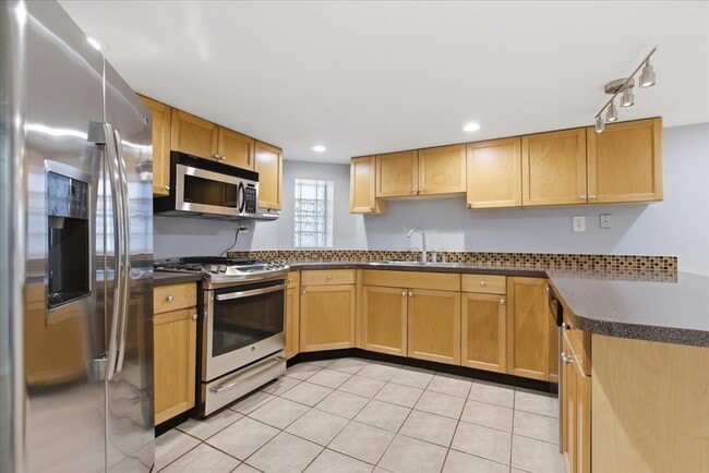 Photo - 2117 N Humboldt Blvd