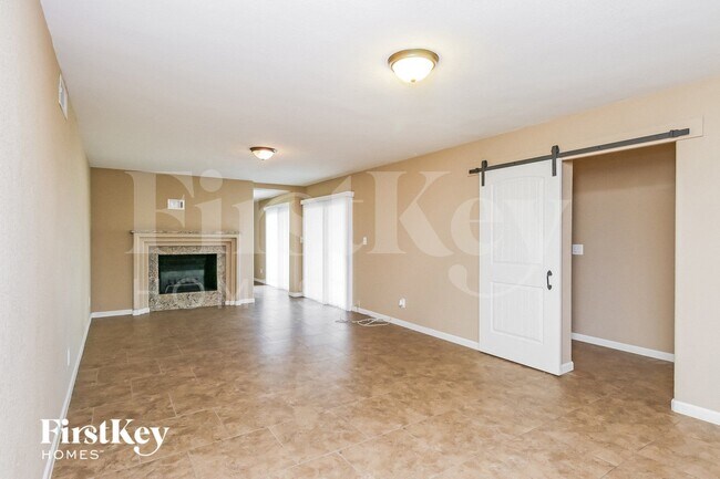 Photo - 4716 S Kenwood Ln
