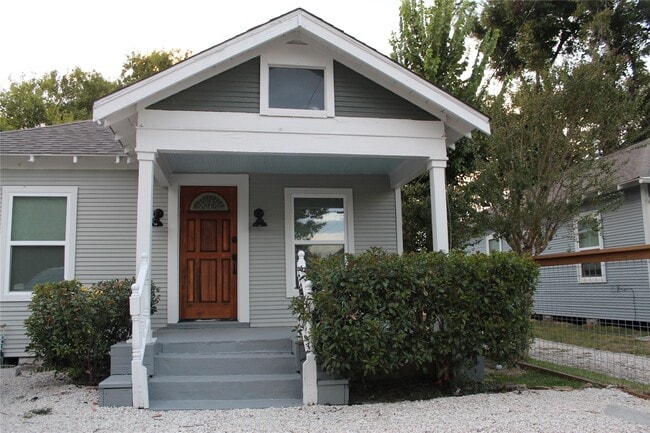 Photo - 2713 Cochran St