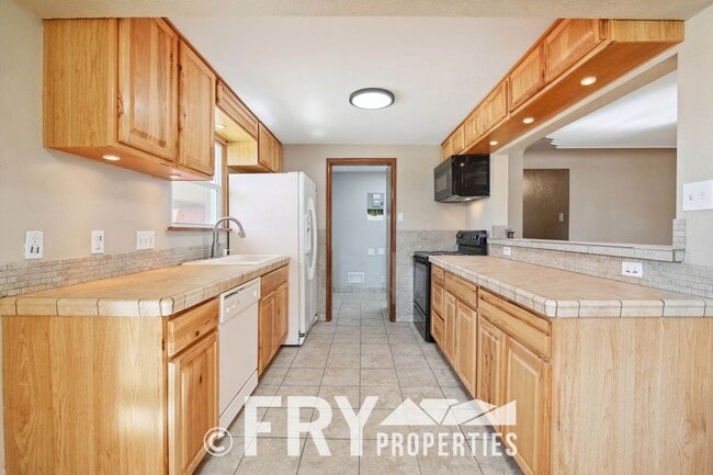 Photo - Brick Ranch Home Near Olde Town