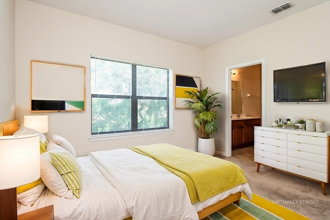 Photo - 1462 Pacific Rd