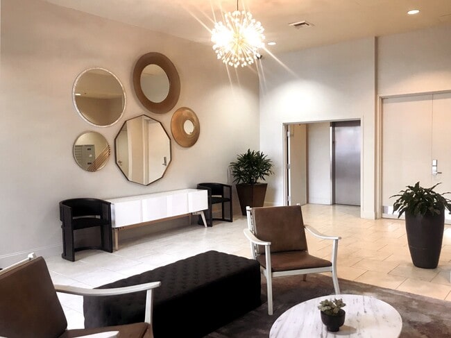 Building Photo - 1521 L St Unit PH 308 Rental