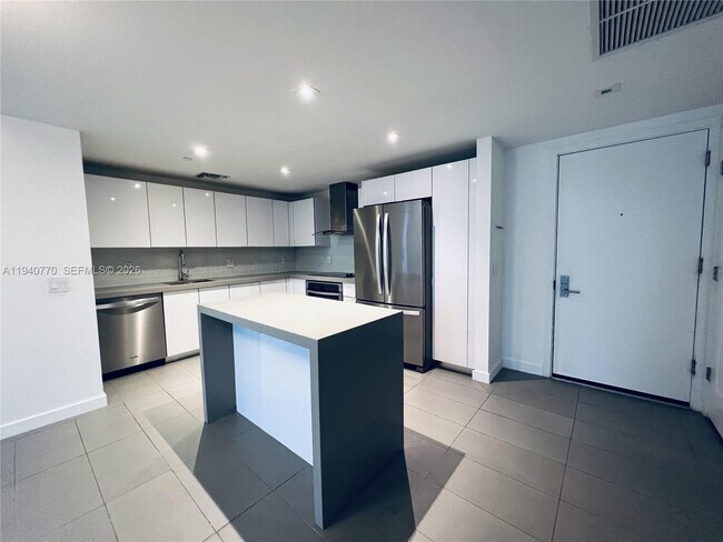 Photo - 1600 NE 1st Ave Unidad 1208