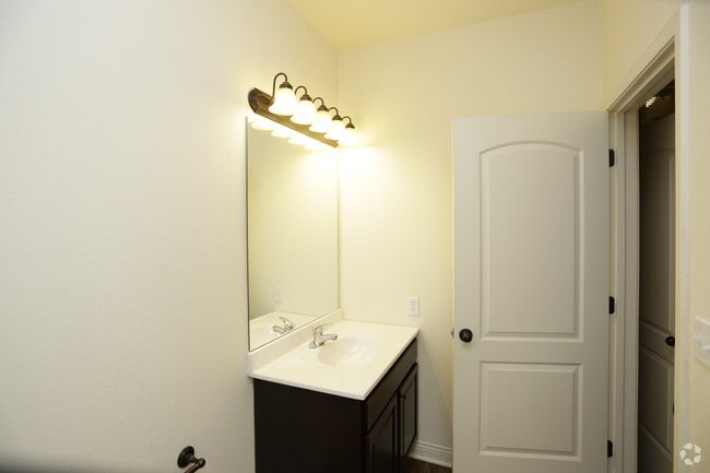 4HAB, 4BA - Deschutes One_1680 FT² - Brookside