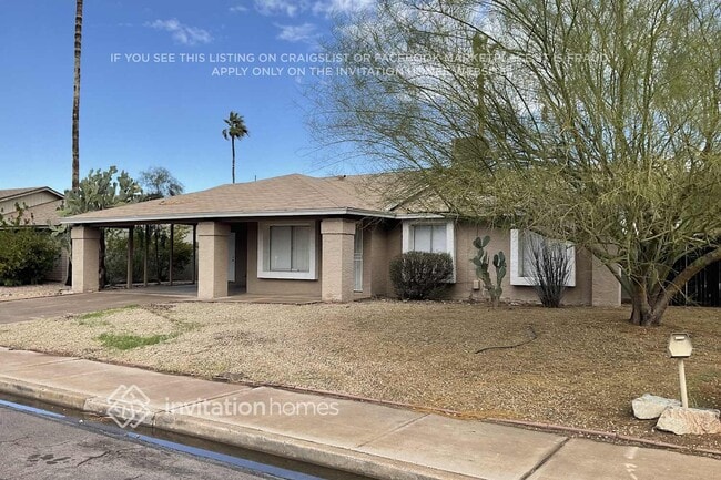 Building Photo - 726 W Laguna Azul Ave