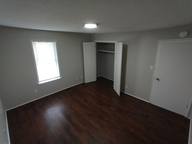 Photo - 16 Brianfield Cv Unit A