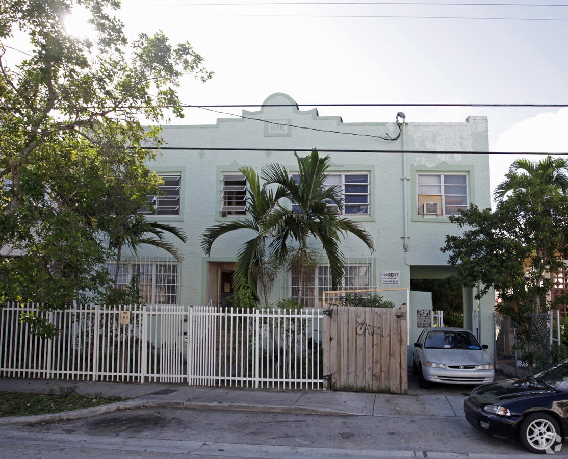 Photo - 1144 SW 5th St