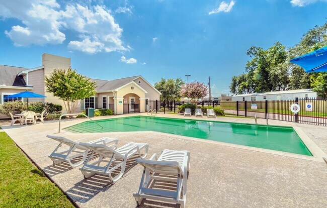 Shady Creek Apartments For Rent in Baytown, TX