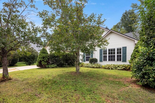 Building Photo - 375 Glensprings Dr