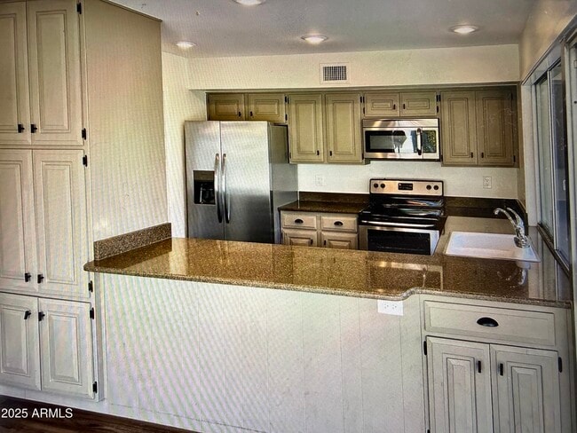 Photo - 912 E Acacia Cir