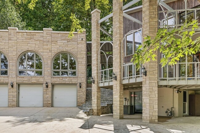 Photo - 5729 Stoneway Trail