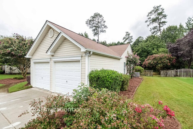 Photo - 428 Crested View Dr