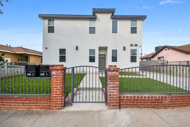 Building Photo - Beautiful fully 3bd 3 ba in Inglewood