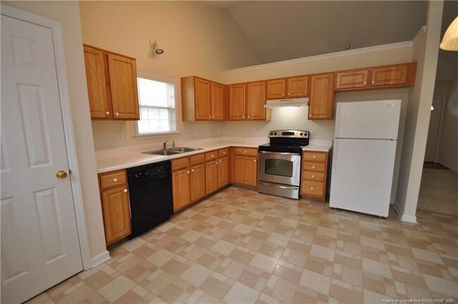 Photo - 701 Kavkaz St