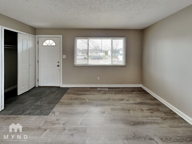 Photo - 4539 Paxton Dr S