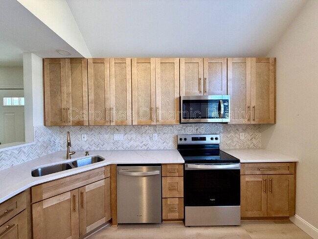 Photo - 8811 Roseton Ln