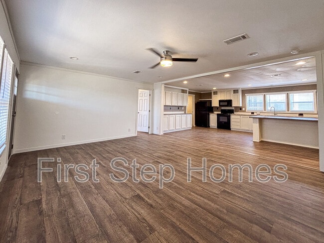 Photo - 1402 Cotopaxi St