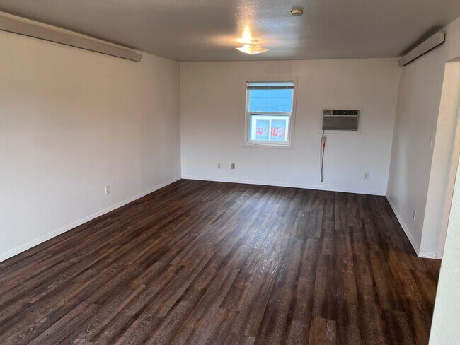 Photo - 234 S Elmwood Ave