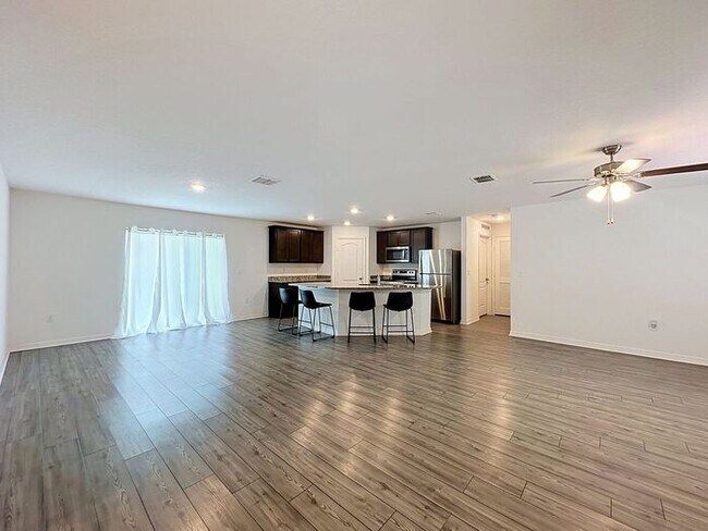 Photo - Spacious Open-Concept Living with Modern Finishes in Villate 7 Poinciana