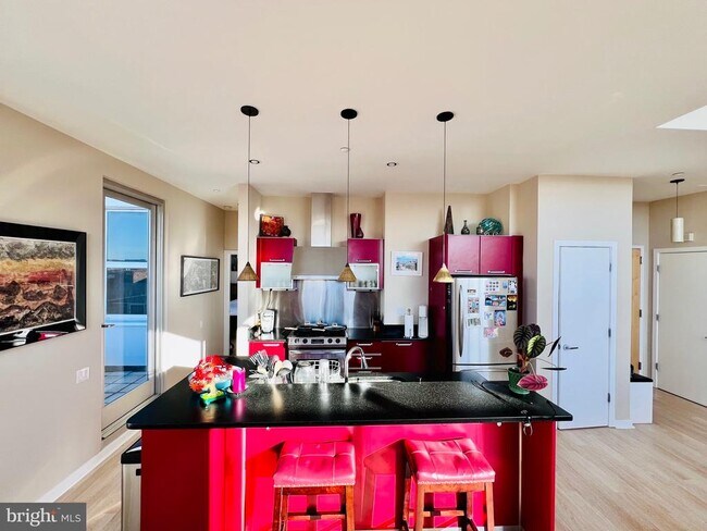 Photo - 2410 17th St NW Unit 300