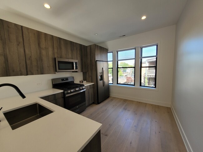 Photo - 1334 W Bryn Mawr Ave Unidad #  03R