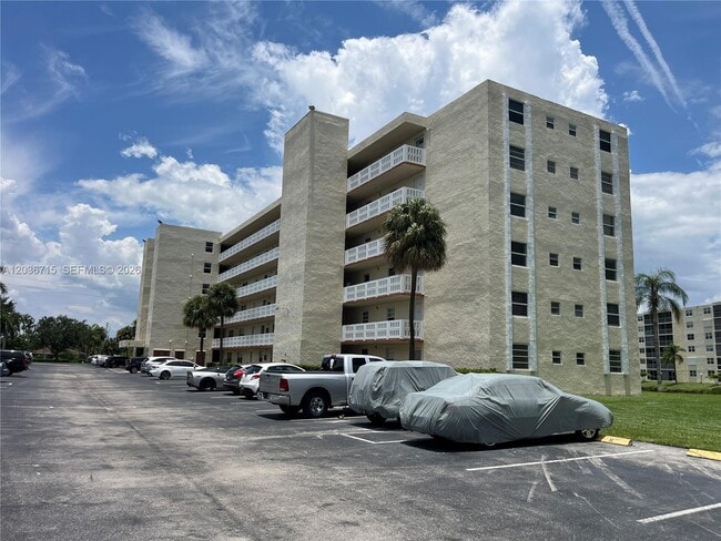 Photo - 301 SE 3rd St Unit 204