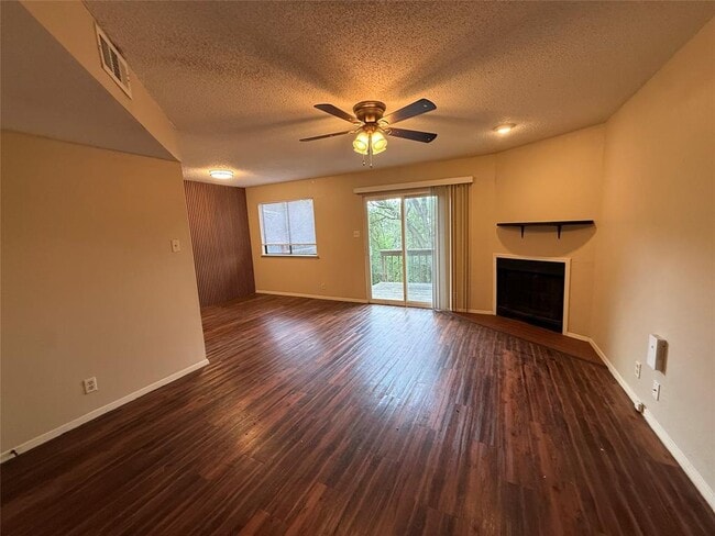 Photo - 812 Ramble Ln