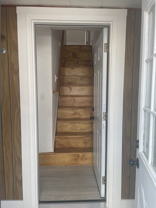Photo - 2BED/1BATH located in a Townhouse in Dedha...