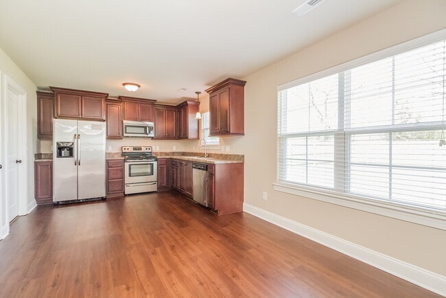 Photo - 8427 Manor Farm Dr