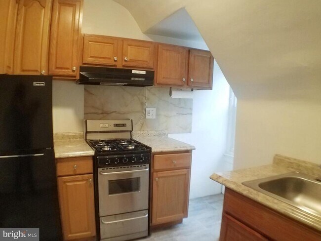 Photo - 465 Gerhard St Unidad 3