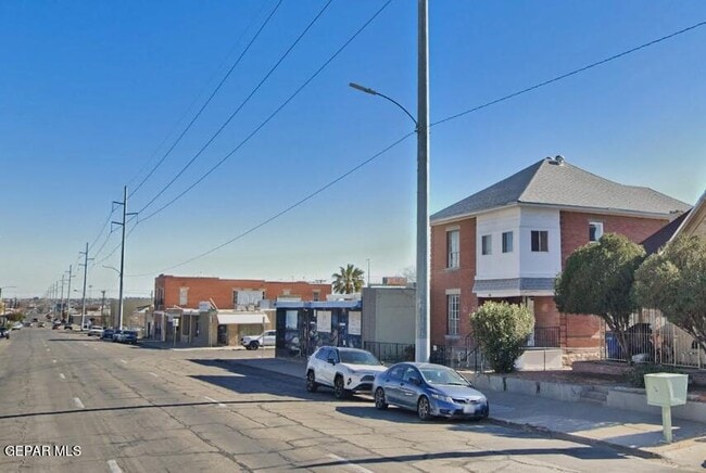 Photo - 1526 Yandell Dr Unit 2