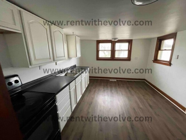 Photo - 524 Browne St