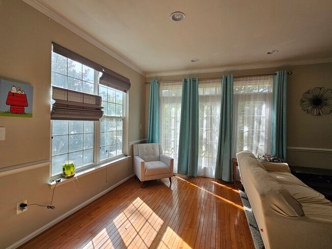 2nd floor - 2348 Huntington Station Ct