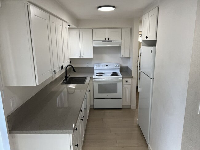 408 SE Denver St Unit 408-1