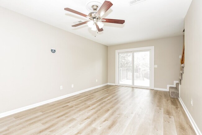 Photo - 141 Bill Stewart Blvd