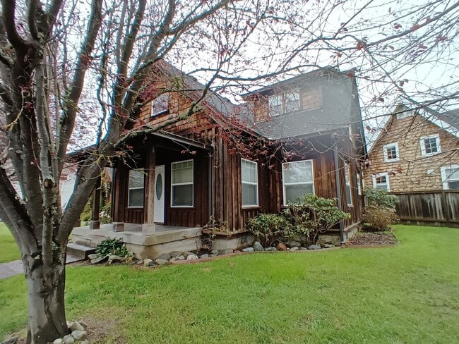 Two Story Custom Home in Arcata! - Two Story Custom Home in Arcata!