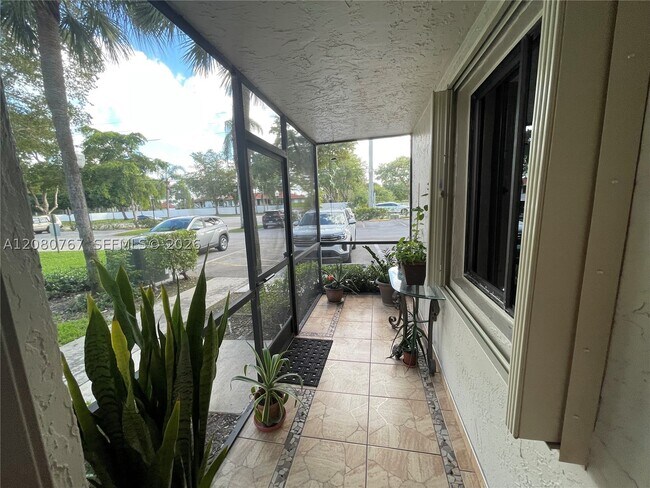 Photo - 16240 Laurel Dr Unit 101