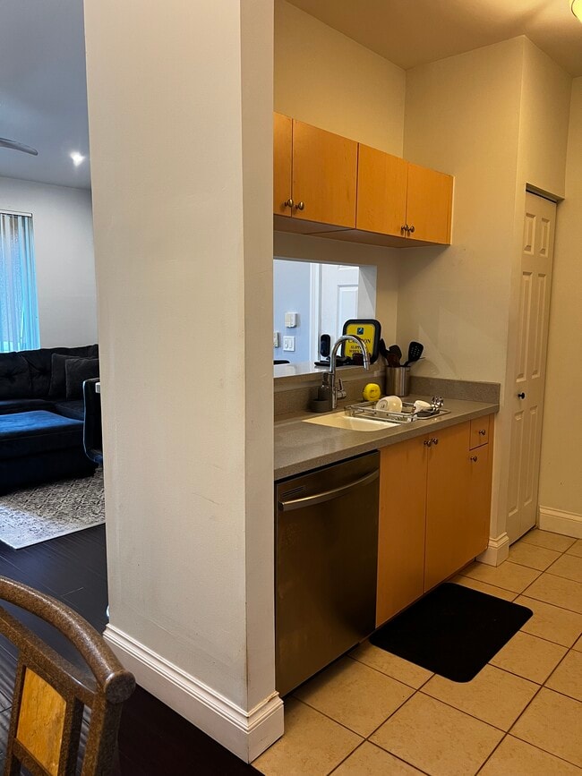Photo - 1180 Reserve Way Unit 302