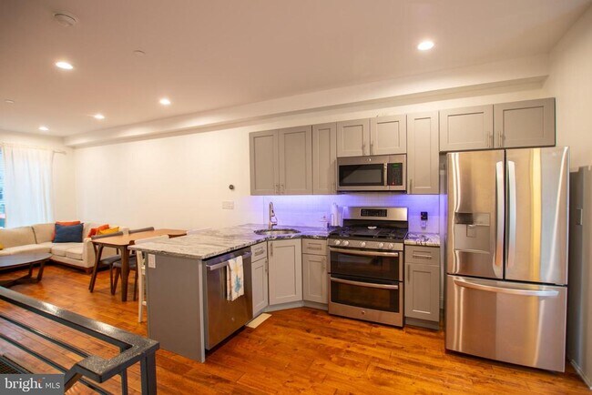 Photo - 1910 Fernon St