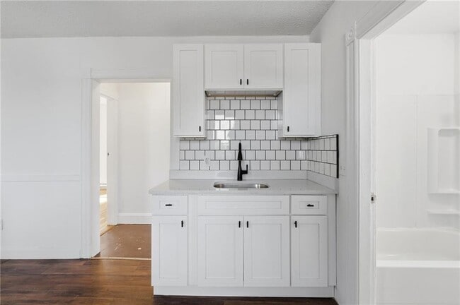 5 Peter St Unit 1